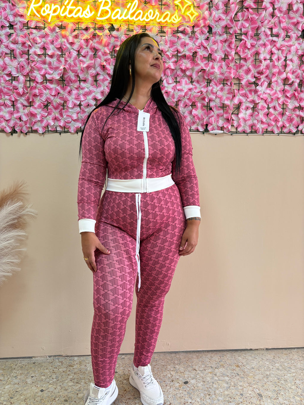 Conjunto cocodrilo rosa